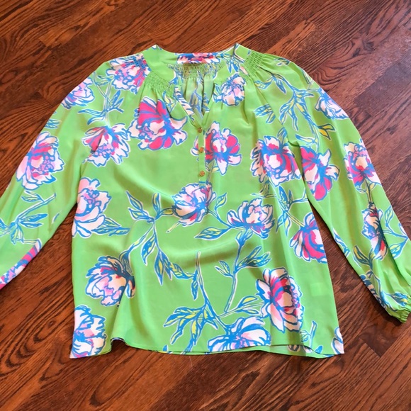 Lilly Pulitzer Tops - Lilly Pulitzer green floral Elsa blouse s L